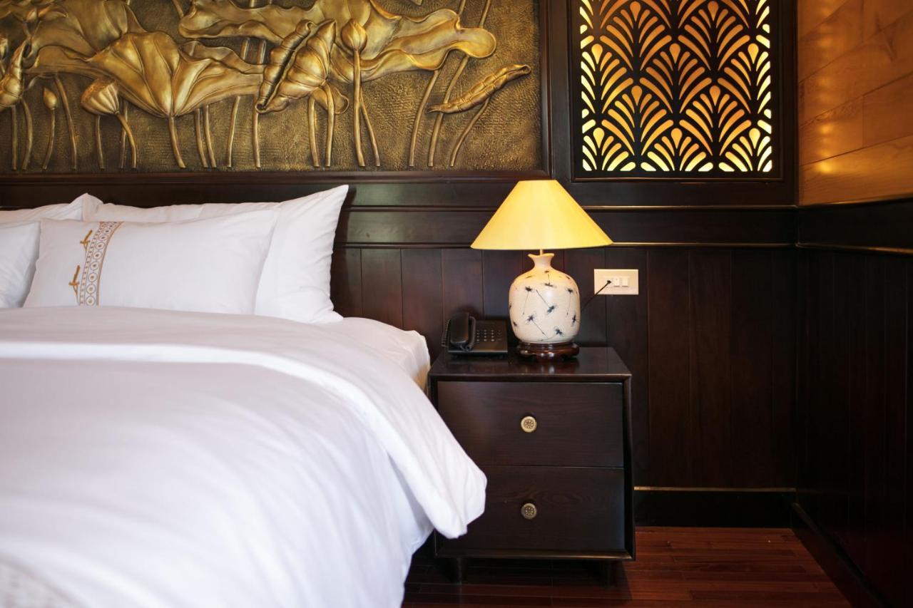 Hotel V'Spirit Cruise Hạ Long Exterior foto